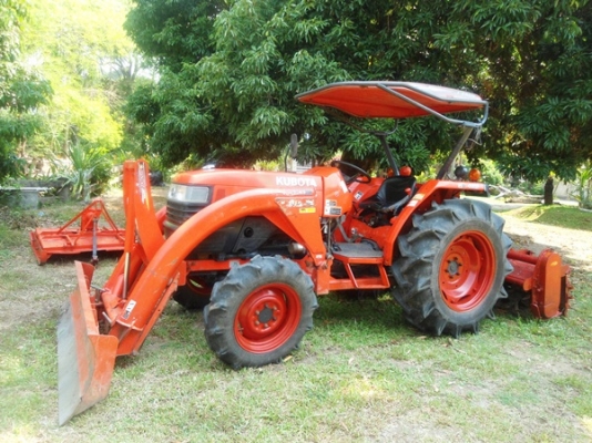 รถไถคูโบต้า รุ่น L4508 45แรง สภาพดี เครื่องแรง มีโรตารี่ตราช้าง รุ่น RX 180 มีดันหน้า มีทะเบียนพร้อมโอนครับ ราคา 375,000 บาท