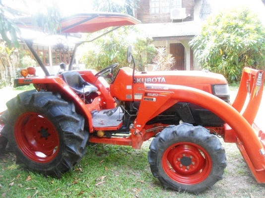รถไถคูโบต้า รุ่น L4508 45แรง สภาพดี เครื่องแรง มีโรตารี่ตราช้าง รุ่น RX 180 มีดันหน้า มีทะเบียนพร้อมโอนครับ ราคา 375,000 บาท