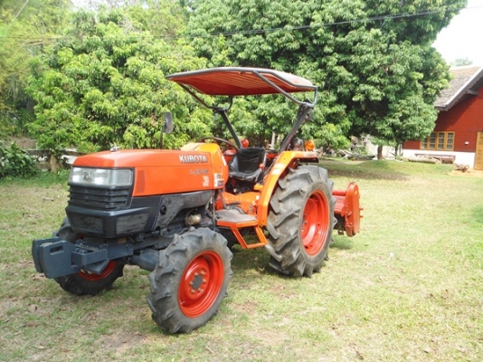 รถไถคูโบต้า รุ่น L4508 45แรง สภาพดี เครื่องแรง มีโรตารี่ตราช้าง รุ่น RX 180 มีดันหน้า มีทะเบียนพร้อมโอนครับ ราคา 375,000 บาท