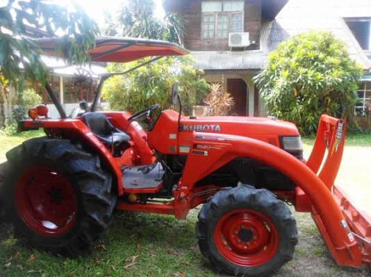 รถไถคูโบต้า รุ่น L4508 45แรง สภาพดี เครื่องแรง มีโรตารี่ตราช้าง รุ่น RX 180 มีดันหน้า มีทะเบียนพร้อมโอนครับ ราคา 375,000 บาท