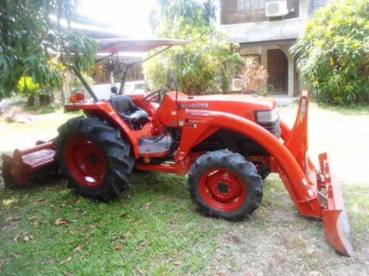 รถไถคูโบต้า รุ่น L4508 45แรง สภาพดี เครื่องแรง มีโรตารี่ตราช้าง รุ่น RX 180 มีดันหน้า มีทะเบียนพร้อมโอนครับ ราคา 375,000 บาท