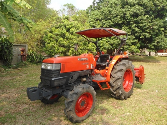 รถไถคูโบต้า รุ่น L4508 45แรง สภาพดี เครื่องแรง มีโรตารี่ตราช้าง รุ่น RX 180 มีดันหน้า มีทะเบียนพร้อมโอนครับ ราคา 375,000 บาท