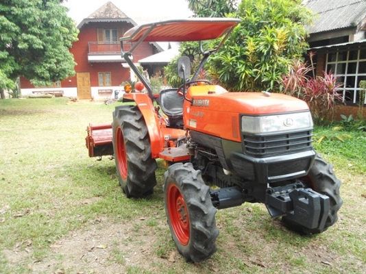 รถไถคูโบต้า รุ่น L4508 45แรง สภาพดี เครื่องแรง มีโรตารี่ตราช้าง รุ่น RX 180 มีดันหน้า มีทะเบียนพร้อมโอนครับ ราคา 375,000 บาท