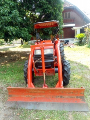 รถไถคูโบต้า รุ่น L4508 45แรง สภาพดี เครื่องแรง มีโรตารี่ตราช้าง รุ่น RX 180 มีดันหน้า มีทะเบียนพร้อมโอนครับ ราคา 375,000 บาท