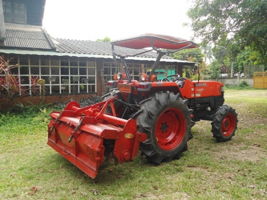 รถไถคูโบต้า รุ่น L4508 45แรง สภาพดี เครื่องแรง มีโรตารี่ตราช้าง รุ่น RX 180 มีดันหน้า มีทะเบียนพร้อมโอนครับ ราคา 375,000 บาท