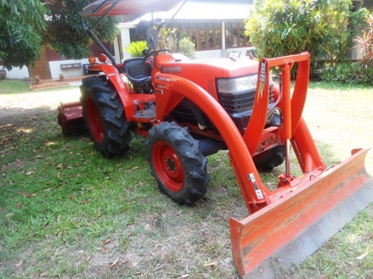 รถไถคูโบต้า รุ่น L4508 45แรง สภาพดี เครื่องแรง มีโรตารี่ตราช้าง รุ่น RX 180 มีดันหน้า มีทะเบียนพร้อมโอนครับ ราคา 375,000 บาท