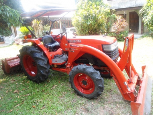 รถไถคูโบต้า รุ่น L4508 45แรง สภาพดี เครื่องแรง มีโรตารี่ตราช้าง รุ่น RX 180 มีดันหน้า มีทะเบียนพร้อมโอนครับ ราคา 375,000 บาท