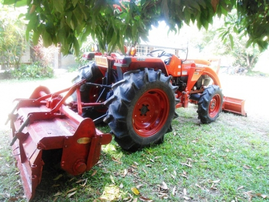 รถไถคูโบต้า รุ่น L4508 45แรง สภาพดี เครื่องแรง มีโรตารี่ตราช้าง รุ่น RX 180 มีดันหน้า มีทะเบียนพร้อมโอนครับ ราคา 375,000 บาท