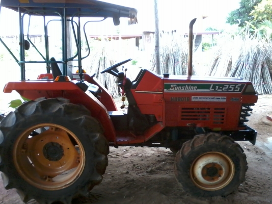 ขาย KUBOTA L1-255 25 แรง 2 เพลา + ผาน 5 ฿145,000 ขาย KUBOTA L1-255 25 แรง 2 เพลา + ผาน 5 ฿145,000