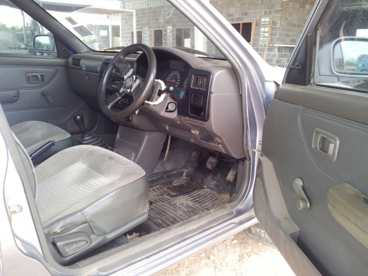 ขาย nissan nv ปี 39 ราคาถูก