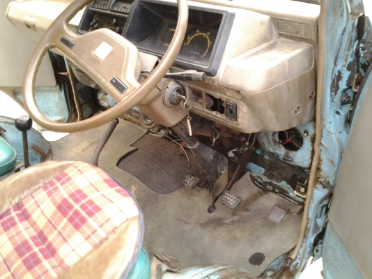 JOECLASSICขายกะป้อDAIHATSU  S55วางเครื่องF61  3 สูบ12วาล์วตัวใหม่CDIเลขเครื่องเลขคัทซีตรงโอนได้เลยทั่วไทยคัทซีสวยกริบมีผุที่พื้นกะบะบ้างตามระยะการใช้งานได้บางเดิม