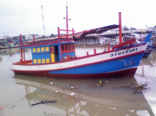 ขายเรือประมง 5 วากว่า  ทำดาดฟ้า+เก๋งใหม่
