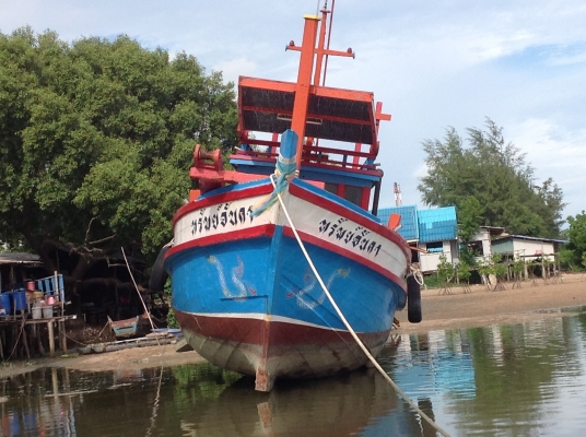 ขายเรือประมง 5 วากว่า  ทำดาดฟ้า+เก๋งใหม่