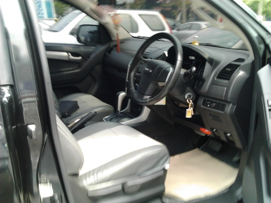 อยากขาย   ตัวท็อป  อีซูซุ   ออนิว  2.5  ยกสูง