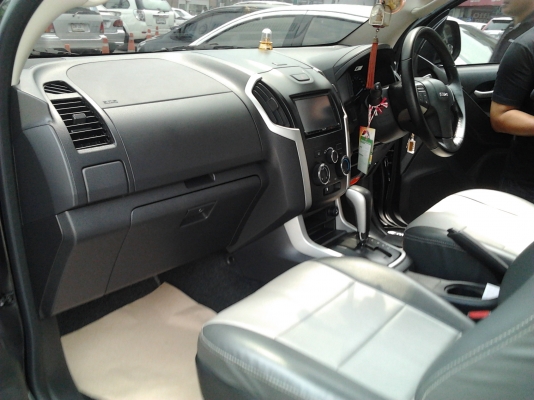 อยากขาย   ตัวท็อป  อีซูซุ   ออนิว  2.5  ยกสูง