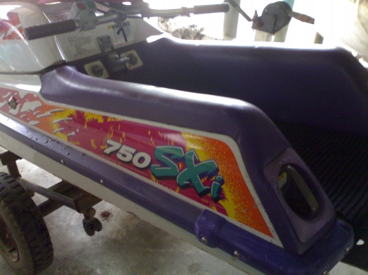 ต้องการขายเจ็สกียืน คาวาซากิ 750 SXI