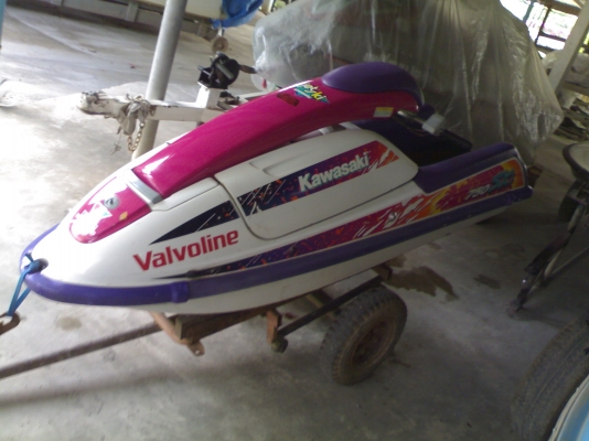 ต้องการขายเจ็สกียืน คาวาซากิ 750 SXI