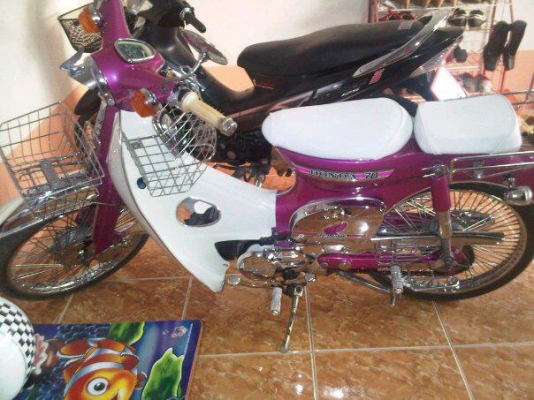 ขายรถ C70 เครื่องดรีม มีเล่มทะเบียนโอนได้ด้วย สนใจติดต่อ 0855634122