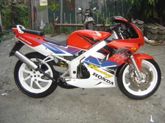 NSR 150SP PROARM มี 2 คัน ทำสีใหม่  ราคา 35000 กับ 39900