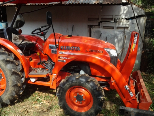 ขายรถไถคูโบต้าสภาพ  95\%  รถใหม่ใช้น้อย