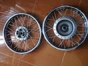 ขาย ล้อฮอนด้า ออโต้ 1 คู่ ครับ ขอบ 14 เดิมๆ ราคา 600 บาท