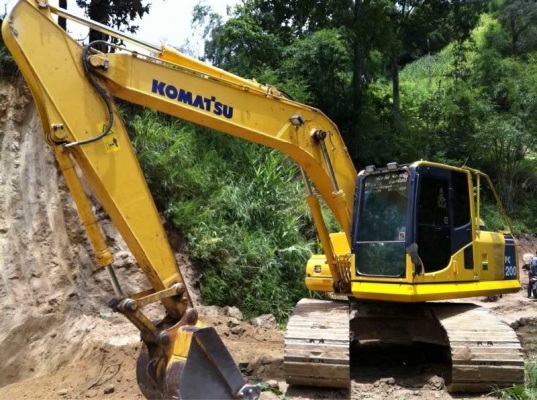 Komatsu PC160-8