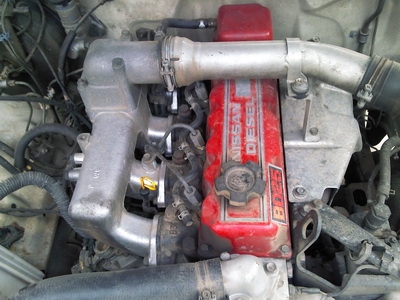 ขาย  NISSAN BIG M 4 ประตู  ฝาแดง