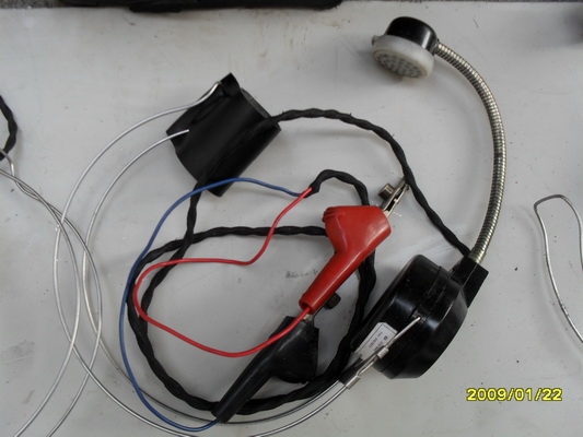 ขายเครื่องเช็คสัญญาน โทรศัพท์ (Pair Check) พร้อม 3 หูฟังสภาพดี หูฟัง 95\%