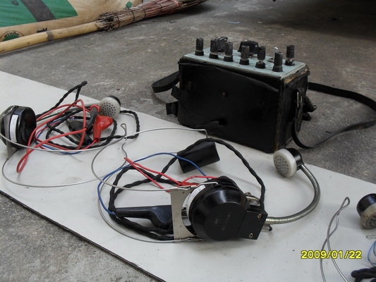 ขายเครื่องเช็คสัญญาน โทรศัพท์ (Pair Check) พร้อม 3 หูฟังสภาพดี หูฟัง 95\%