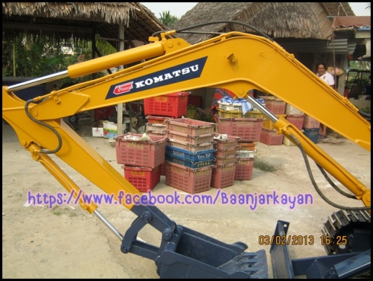 ขายรถขุด KOMATSU BACK HOE PC15-2