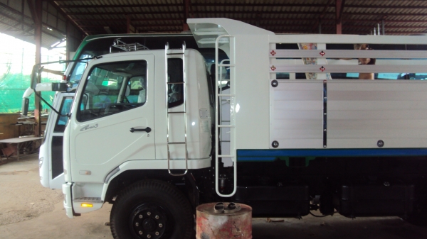 อู่ รวมช่างฯ  รับต่อดั้มพ์สิบล้อ  รับจองสิบล้อฟูโซ่