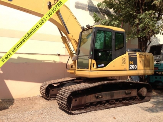 ขาย Komatsu PC200-7 สนใจติดต่อ ท่าม่วง แทรกเตอร์ 081-3030788, 085-1746828