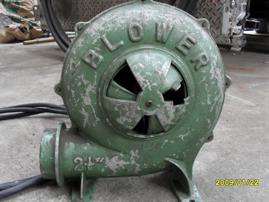 ขาย เครื่องเป่าลม ขนาด1.5 แรง ท่อ2.5 นิ้ว สภาพดี ลมแรง ปรับความแรงลมได้