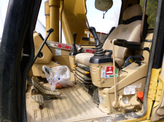 CAT 312 V2 เก่านอก พร้อมใช้งาน รถสวยมาก CAT 312 V2 เก่านอก พร้อมใช้งาน รถสวยมาก