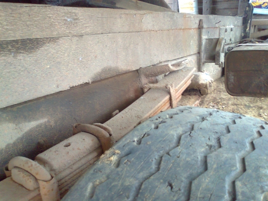 ขาย 6ล้อดั้ม ISUZU หัวยาวเครื่อง 6BD1 165แรง เฟืองท้ายของนางฟ้า 240 ทะเบียนพร้อมโอน