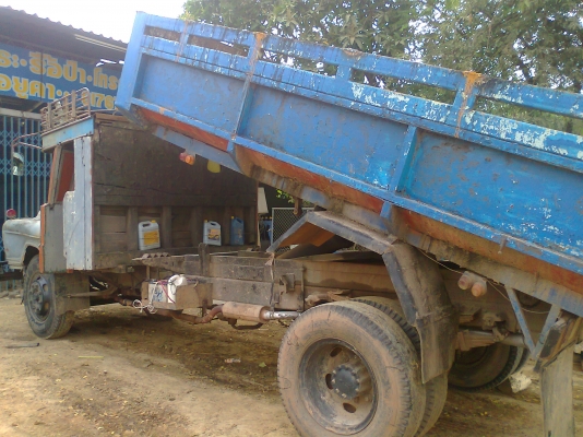 ขาย 6ล้อดั้ม ISUZU หัวยาวเครื่อง 6BD1 165แรง เฟืองท้ายของนางฟ้า 240 ทะเบียนพร้อมโอน