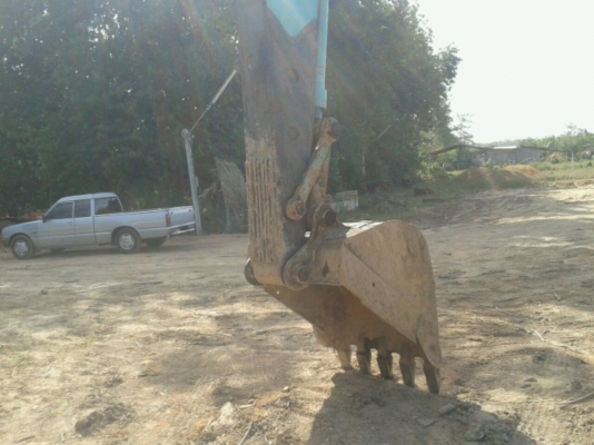 ขายแบคโฮโคเบลโก รุ่น SK200  สนใจติดต่อ คุณ ธีรเดช(ส่อง) 081-0873744