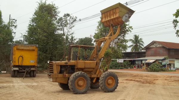 ขายด่วน รถตักล้อยาง JH 30