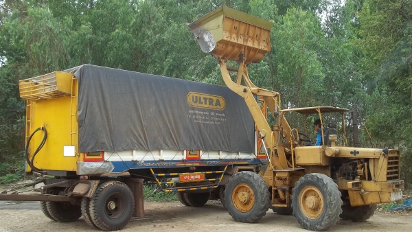 ขายด่วน รถตักล้อยาง JH 30