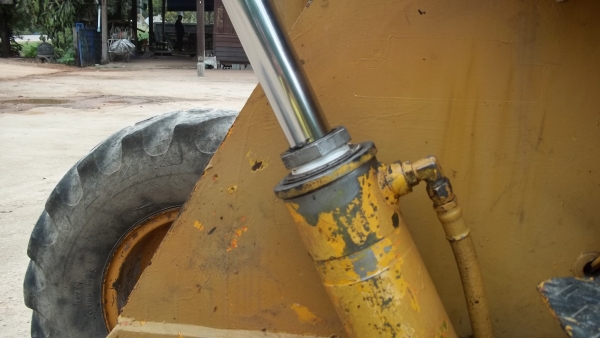 ขายด่วน รถตักล้อยาง JH 30