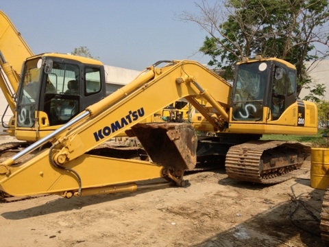 เหลือ4คันเท่านั้นขายKOMATSU-PC200-7
