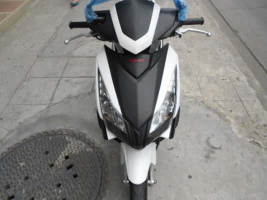 Air Blade เครื่องดีมากๆครับ สภาพเนียนสวย เราคาถูกๆครับ