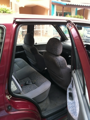 เกียร์ สปอร์ตเทด 2.0 ปี 2000 สีเดิมทั้งคัน ยางใหม่ 90\% ราคา 137,000 บาท