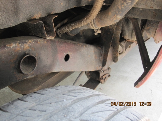 ขายกระบะโตโยต้า LN-30 4 ขอช่วงสั้นเก่าๆ 1 คัน