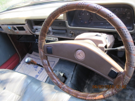 ขายกระบะโตโยต้า LN-30 4 ขอช่วงสั้นเก่าๆ 1 คัน