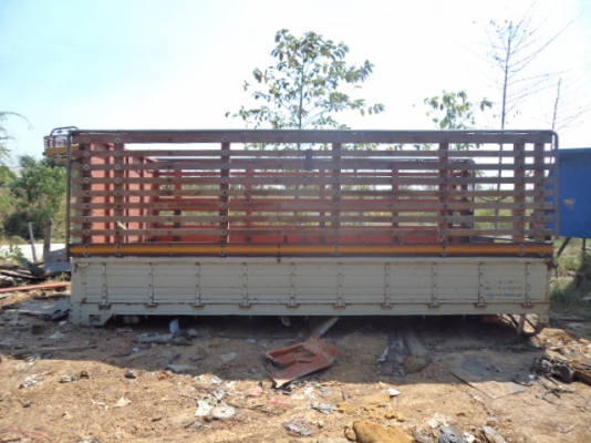 ขายกะบะรถ6ล้อ ยาว5.30 สภาพสวยๆพร้อมยกใสใช้งานได้เลยคับ