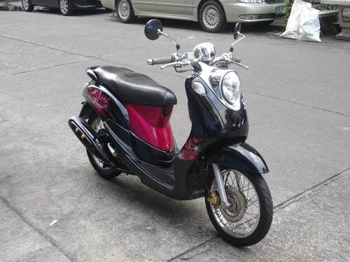 ขาย Fino Fashion สีดำ-ชมพู-ขาว ขับแค่1000โล สวยกิ๊บกิ๊บ ไร้ริ้วรอย เครื่องเดิมสดสด97\% 22500 บาท