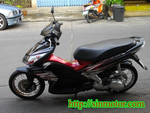ขาย Honda Airblade สีแดง-ดำ คอมบายเบรค สวยเท่ห์ เครื่องสดสุดยอดเยี่ยม 20500 บาท