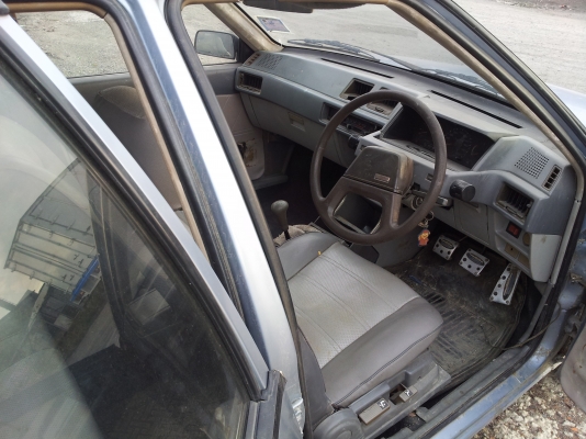 ขายรถเก๋ง สภาพดี เครื่องวิ่งฉิว พร้อมชุดแก๊ส 1ชุด