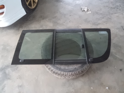 ขายกระจกข้างตัวถังรถตู้รุ่นใหม่ ข้างขวา